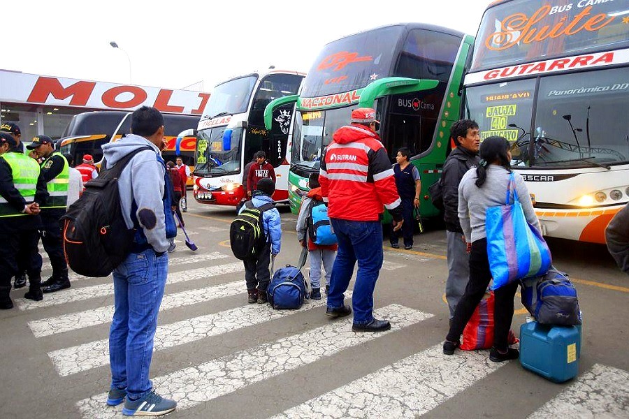 Usuarios de transporte terrestre podrán postergar sus pasajes hasta por un año