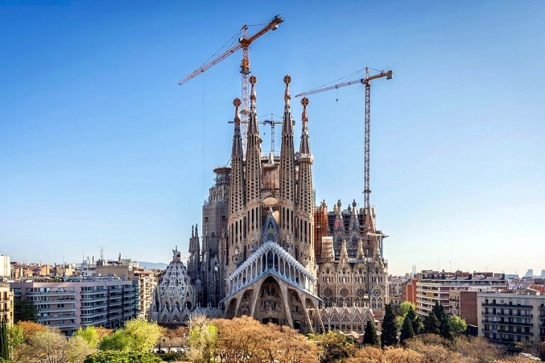 Cuando Se Termina La Sagrada Familia