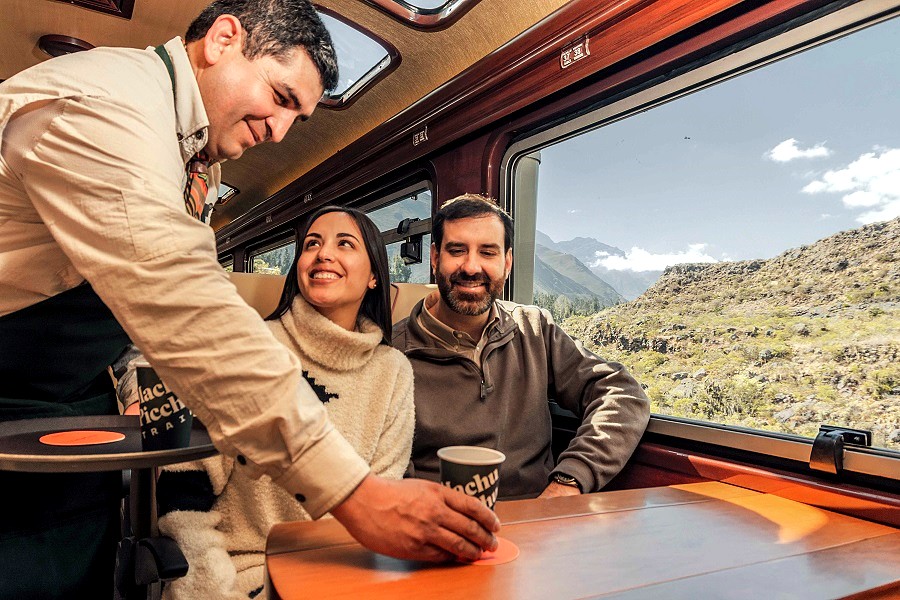 Inca Rail ofrece nuevas experiencias en su servicio The Voyager