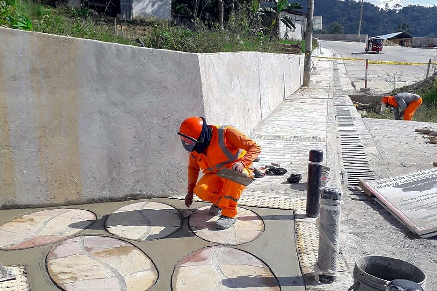 Plan Copesco reinició obra del componente vías de la Ruta del Café en Villa Rica