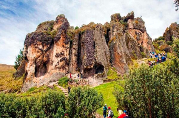 Llegada de visitantes a sitios turísticos cayó 1.7% en primer semestre de 2025