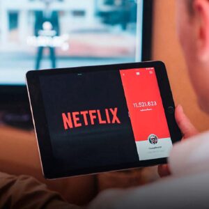 Perú, Chile y Costa Rica piden a Netflix reconsiderar cobro por usuarios fuera del hogar