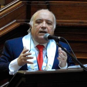 Capatur expresa su pesar por deceso de Julián Palacín, gran experto en derecho aéreo de nuestro país