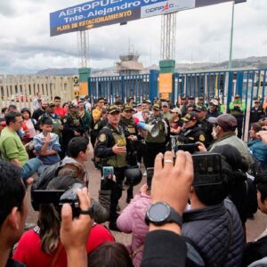 Estados Unidos, España y Rusia alertan sobre convulsión social en Perú