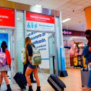 Turistas extranjeros cancelan el 90% de sus reservas realizadas hasta mayo