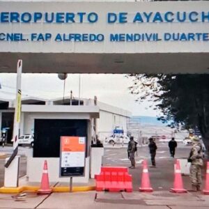 Policía Nacional refuerza seguridad en aeropuerto de Ayacucho