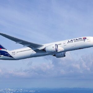 Latam Airlines volará a tres nuevos destinos internacionales: Curitiba, Rosario y Montego Bay