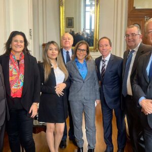 Congreso: apoyan proyecto de ley que busca evitar cierre injustificado de restaurantes