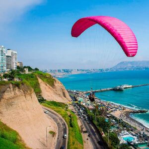 Miraflores reinicia la práctica del parapente deportivo monoplaza