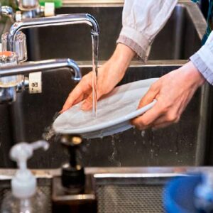 Restaurantes y hoteles tendrán gastos adicionales por restricción de agua en Lima