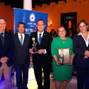 Apavit otorga reconocimientos a personalidades que contribuyen con el desarrollo del turismo