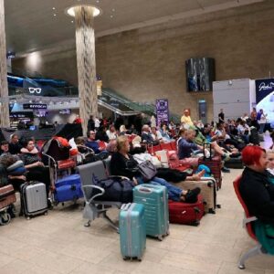 Cancillería: 16 peruanos han salido de Israel en vuelos comerciales y 131 siguen varados