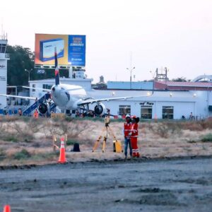 Inspeccionan trabajos de rehabilitación en pista de aterrizaje del aeropuerto de Piura