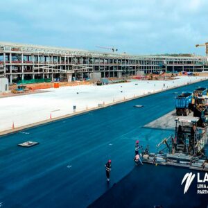 Aeropuerto Jorge Chávez: avanzan obras de asfaltado de la nueva plataforma de aeronaves