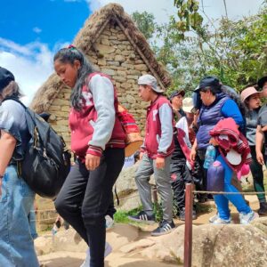 Machu Picchu: 4,600 escolares pobres extremos conocieron gratis la maravilla del mundo