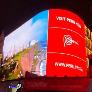 Atractivos turísticos de Perú se lucen en Piccadilly Circus, emblemática plaza de Londres