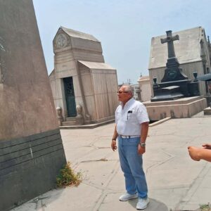 Guías de turismo denuncian robos en el Museo Cementerio Presbítero Maestro