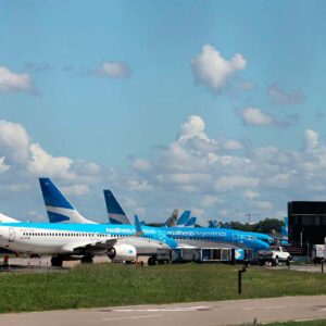 Huelga en Argentina dejó cientos de vuelos cancelados y miles de pasajeros afectados
