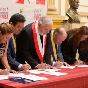 Congreso: inician recolección de firmas para exención de visa a Estados Unidos