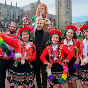 Peruanos conquistan Irlanda presentando las mejores danzas folclóricas de nuestro país
