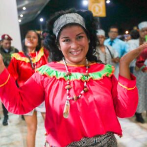 Ucayali: cientos de personas arriban a Pucallpa para celebrar el carnaval