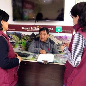 Fiscalizan agencias de turismo que operan en Centro Histórico de Cusco