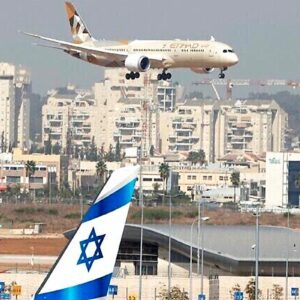 Aerolíneas se apresuran a cambiar sus rutas tras ataque israelí a Irán