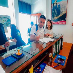 Gercetur Cusco brinda información y orientación a turistas en Machu Picchu