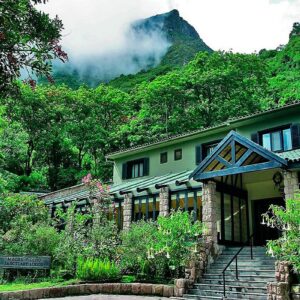 Gremios de Cusco exigen licitación internacional inmediata sobre el Sanctuary Lodge para evitar daños irreparables en Machu Picchu