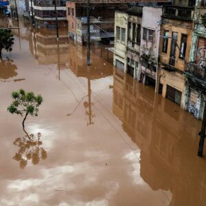 Consulado General del Perú en Sao Paulo asiste a connacionales afectados por inundaciones