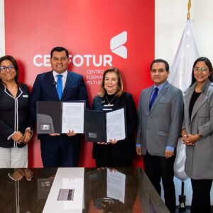 Cenfotur firma convenio con Municipalidad de Pachacámac para desarrollo turístico