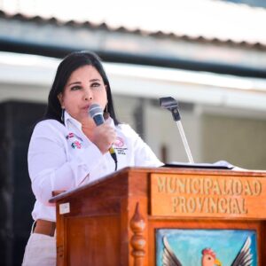 Ministra Elizabeth Galdo niega deuda de S/ 3 millones y dice que asunto es familiar