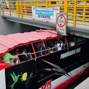 ATU anula habilitación vehicular de bus panorámico que chocó con puente en San Isidro