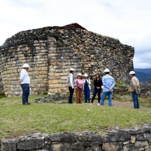 Supervisan trabajos de recuperación del complejo arqueológico de Kuélap