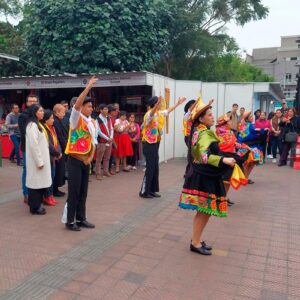 Directores de Asotur Perú participan en Feria de Artesanos de Miraflores