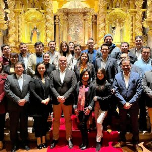 Belmond y PeruRail realizan cena para guías turísticos en Cusco