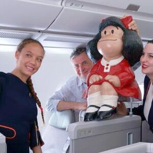 Mafalda vuela a Madrid a bordo de un avión de Iberia