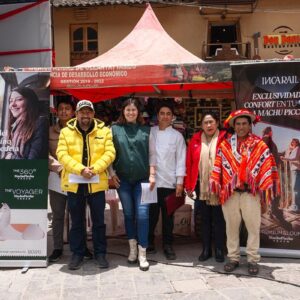 Inca Rail impulsa el desarrollo local con feria agropecuaria en Ollantaytambo