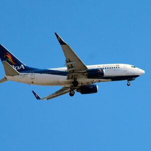 Evaluarían vuelos Santa Cruz – La Paz – Arequipa para potenciar el turismo