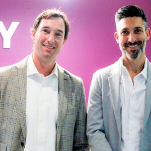 Sky Airline y Mastercard firman acuerdo para potenciar los beneficios de viajeros de Latinoamérica