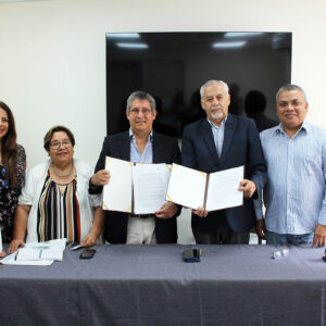 Apavit y Olatur firman convenio para impulsar la capacitación y el desarrollo turístico