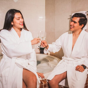 Costa del Sol lanza paquetes de cenas románticas y estadía por San Valentín