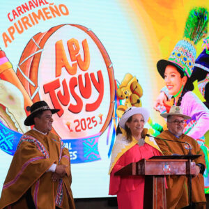 Presidenta: seguiremos generando confianza para que más turistas e inversionistas vengan al país