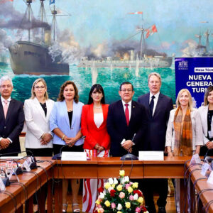 Legislativo, Ejecutivo y gremios del sector analizan proyecto de nueva Ley General del Turismo
