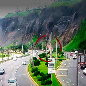 Cae parapente en la Costa Verde de Miraflores: una turista e resultó herida