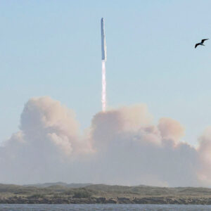 EEUU: suspenden brevemente vuelos en Florida por falla en prueba de SpaceX