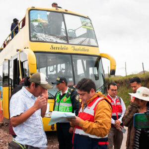 Realizan operativo multisectorial para fiscalizar el servicio de transporte turístico en Cusco
