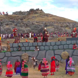 Cusco: miles de turistas disfrutaron del Inti Raymi en sus tres escenarios