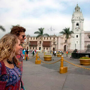 Llegada de turistas internacionales al Perú creció apenas 4.1% entre enero y agosto