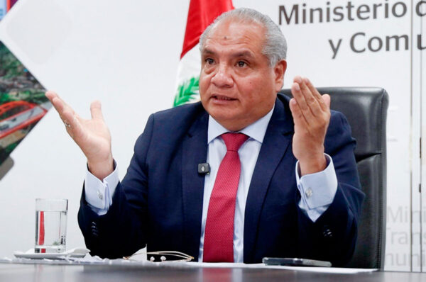 MTC planteará tres alternativas para evitar cobro de TUUA de transferencia en aeropuerto Jorge Chávez